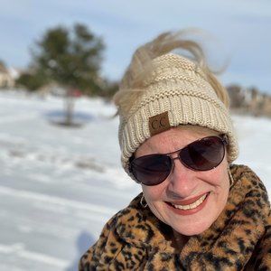 Meet your Posher, Gay lynn philbin